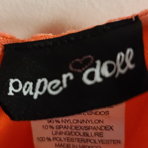 📻4/$15 Sz8 Paper Doll romper - Picture 7 of 10